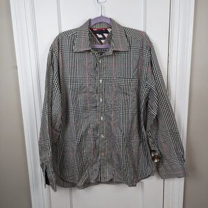 Tommy Hilfiger Men's Black and White Button Up Checkered Shirt Size Large